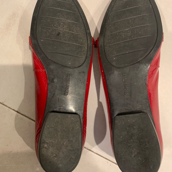 Red shoes - Picture 2 of 4